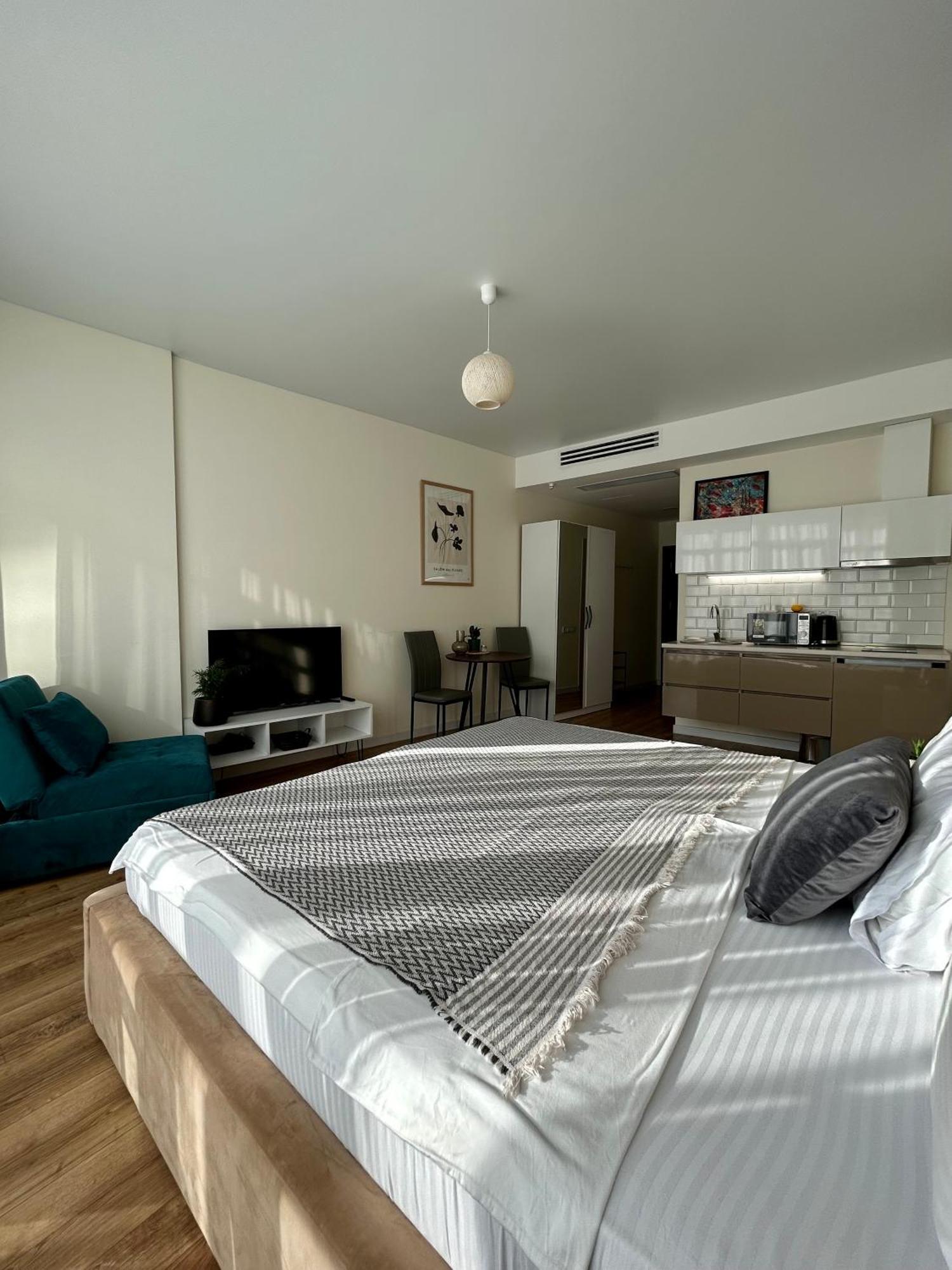 White Apartment Batumi Exterior foto