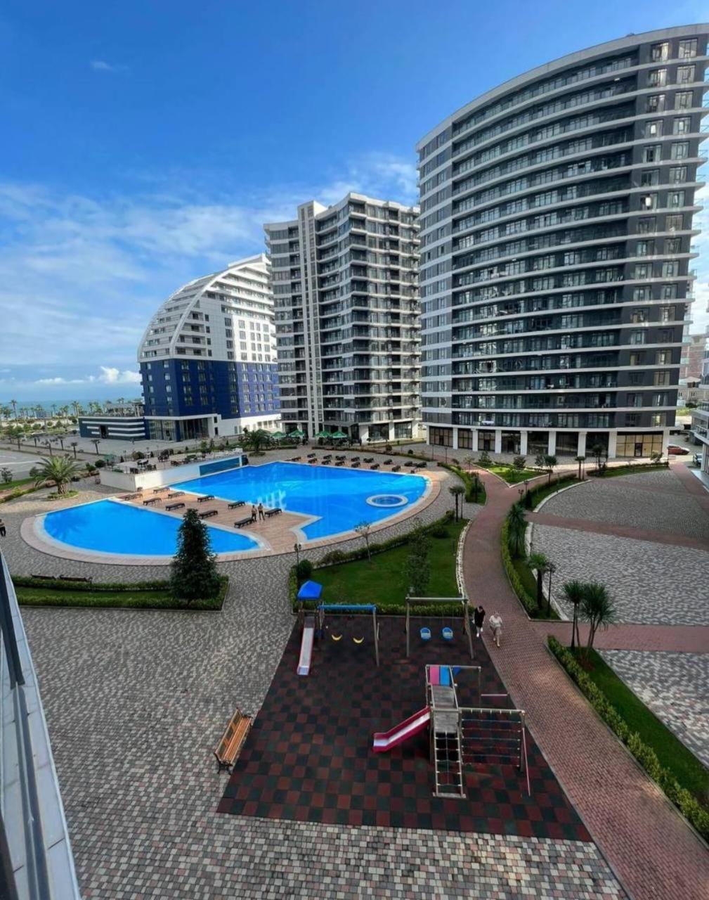 White Apartment Batumi Exterior foto